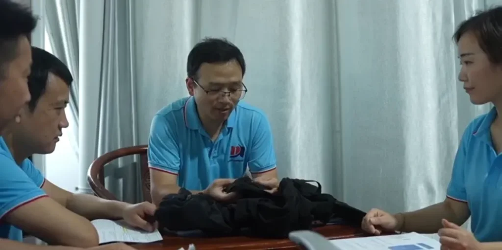 Custom clothing manufacturer: Technical support