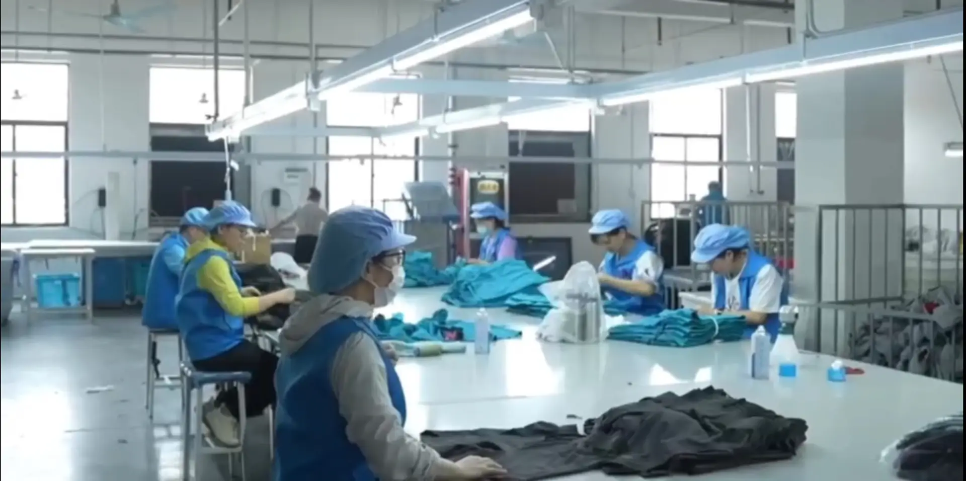 Custom-made clothing production process: Inspecting