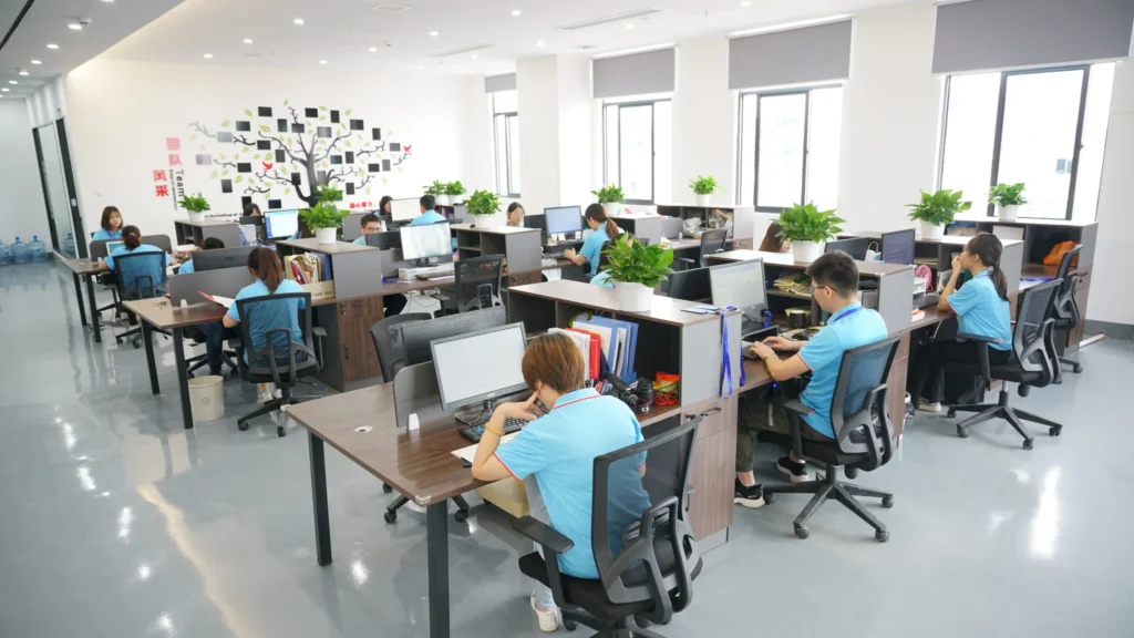 Men's clothing manufacturer: Product Service