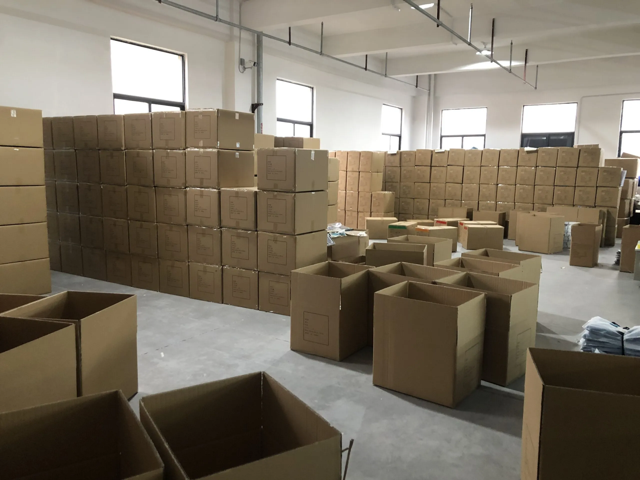 Competitive pricing for custom men's hoodies